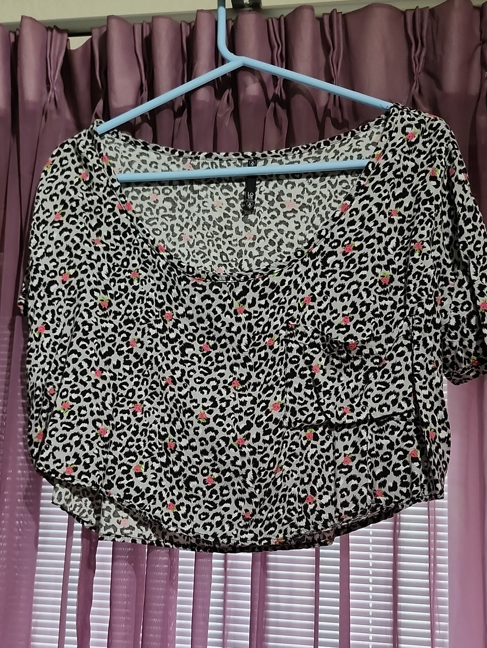 Love Culture Animal Print Crop Top L